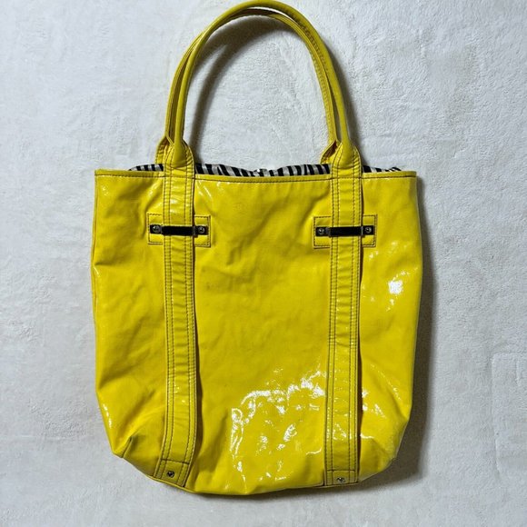 GUESS Large Tote Bag Bright Shiny Yellow with a Slight Water Stain - Fashionable - Picture 13 of 16